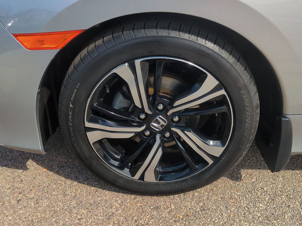 Used 2017 Honda Civic Touring image 10
