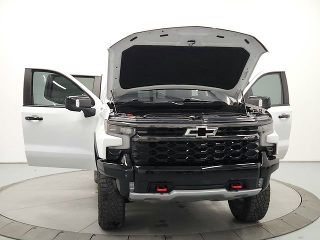 Used 2023 Chevrolet Silverado 1500 ZR2 w/ Technology Package AWD/4WD image 10