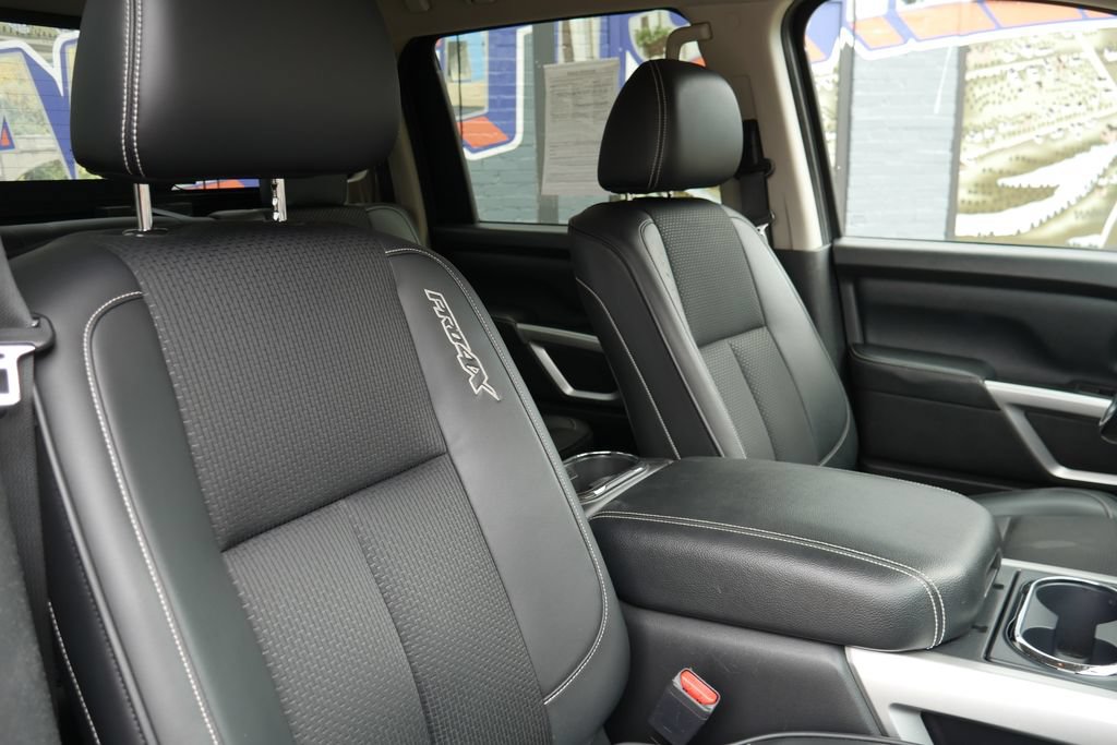 Used 2018 Nissan Titan PRO-4X AWD/4WD image 10