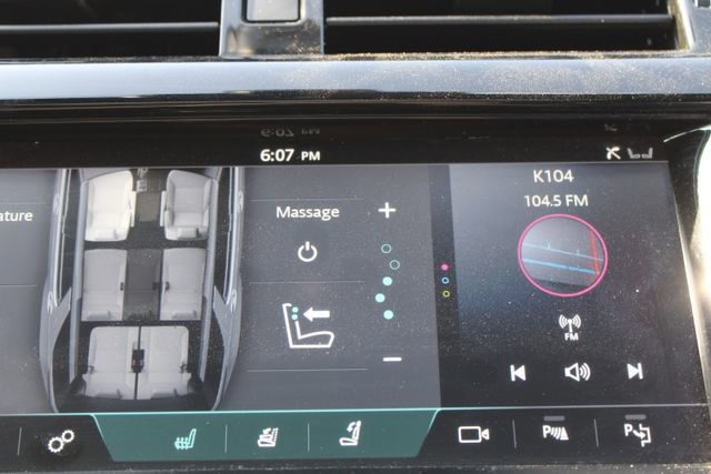 Used 2020 Land Rover Discovery HSE Luxury image 41