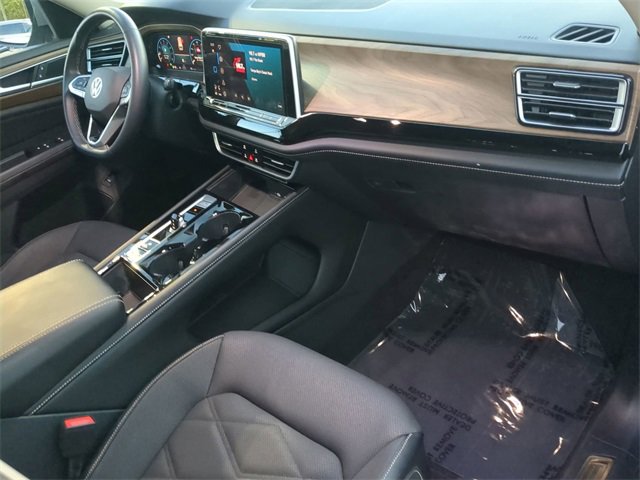 Certified 2024 Volkswagen Atlas SE image 13