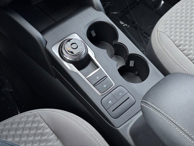 Used 2020 Ford Escape SE image 17