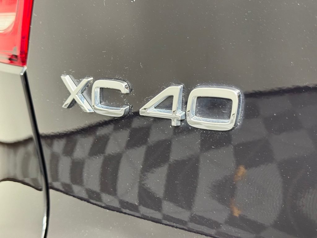 Certified 2023 Volvo XC40 B5 Core w/ Convenience Package AWD/4WD image 8