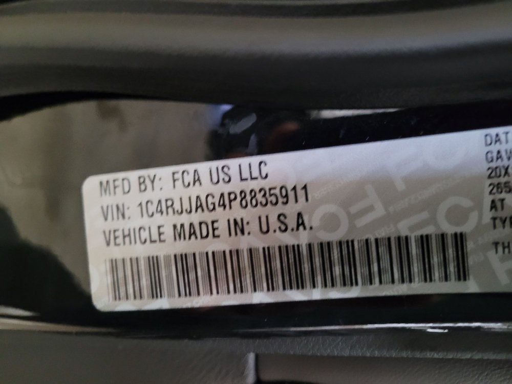 Used 2023 Jeep Grand Cherokee L Laredo RWD image 33