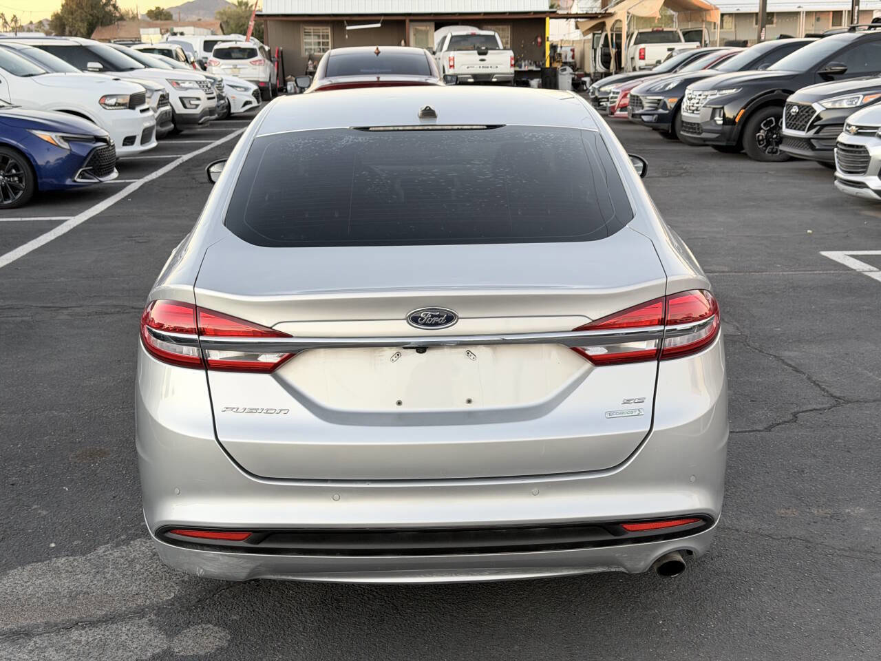 Used 2017 Ford Fusion SE image 8