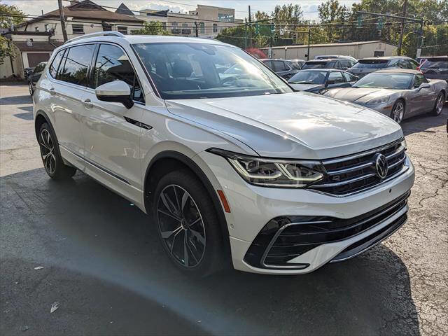 Used 2022 Volkswagen Tiguan SEL R-Line AWD/4WD image 6