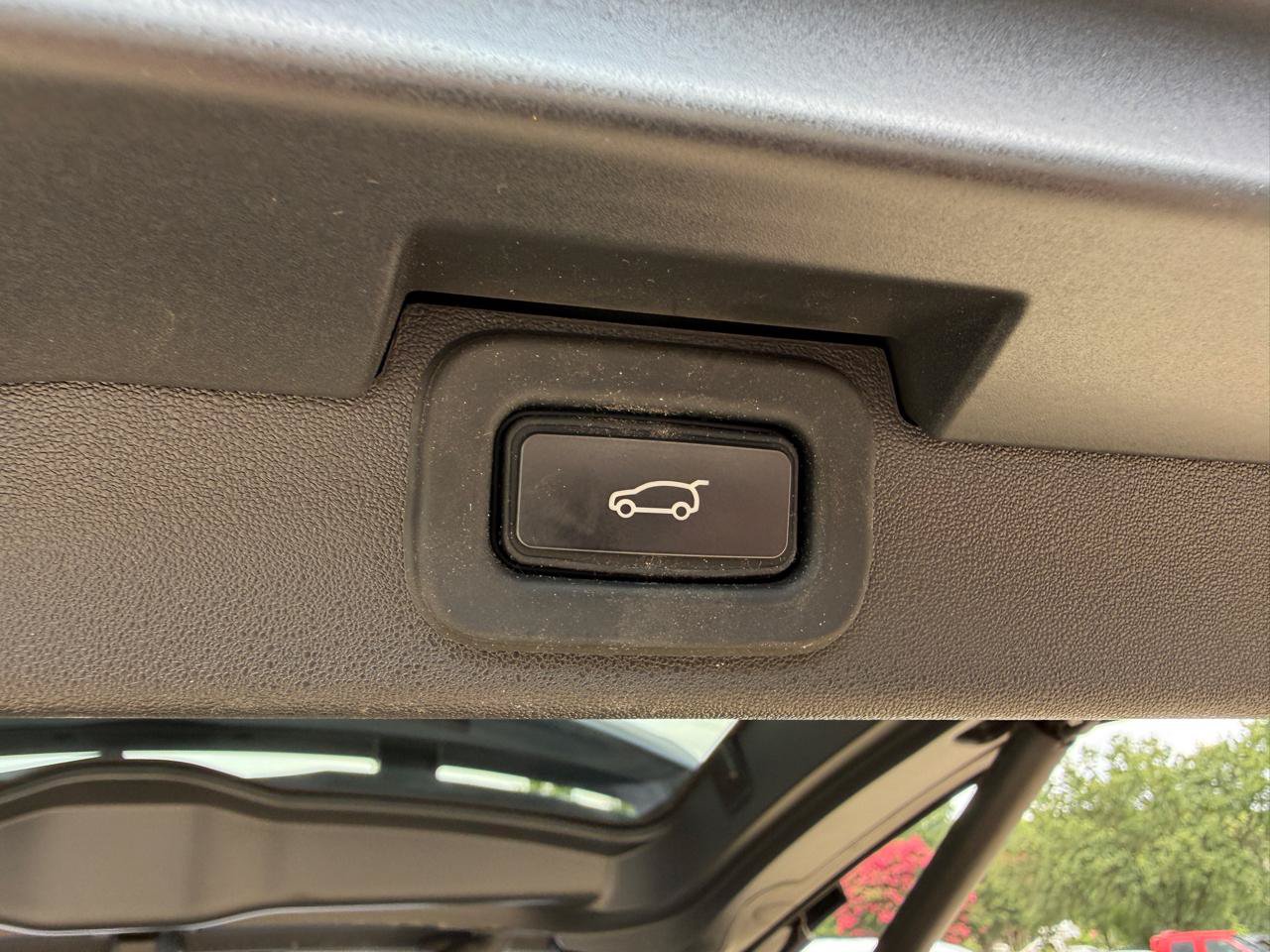 Used 2022 Land Rover Discovery S AWD/4WD image 38