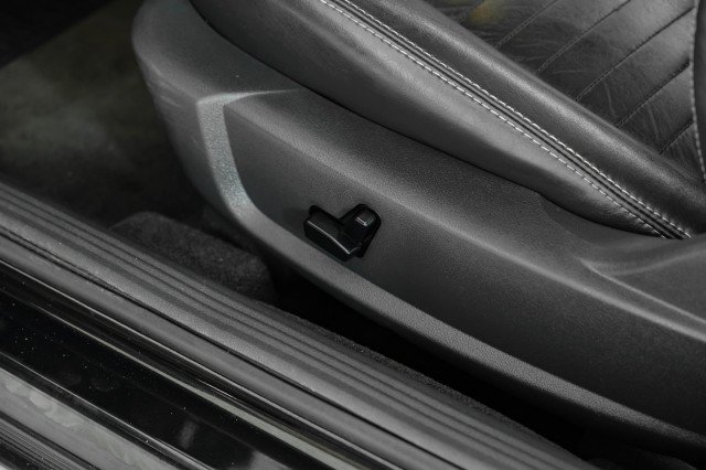 Used 2009 Dodge Challenger R/T RWD image 26