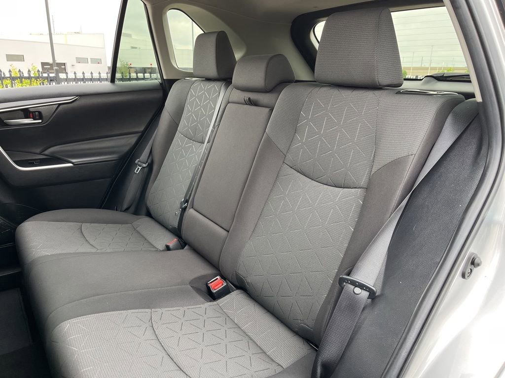 Used 2023 Toyota RAV4 XLE w/ Convenience Package FWD image 28