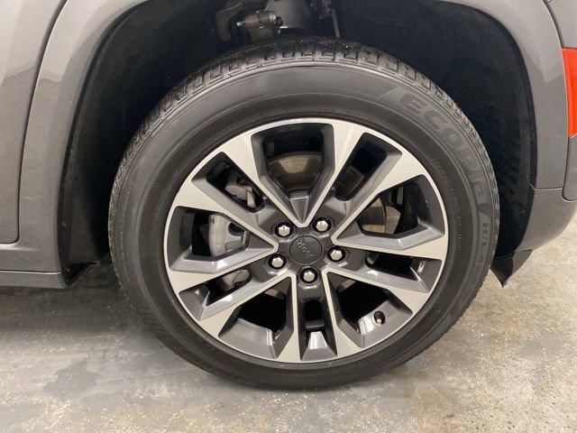 Used 2022 Jeep Grand Cherokee Overland w/ Luxury Tech Group IV image 37