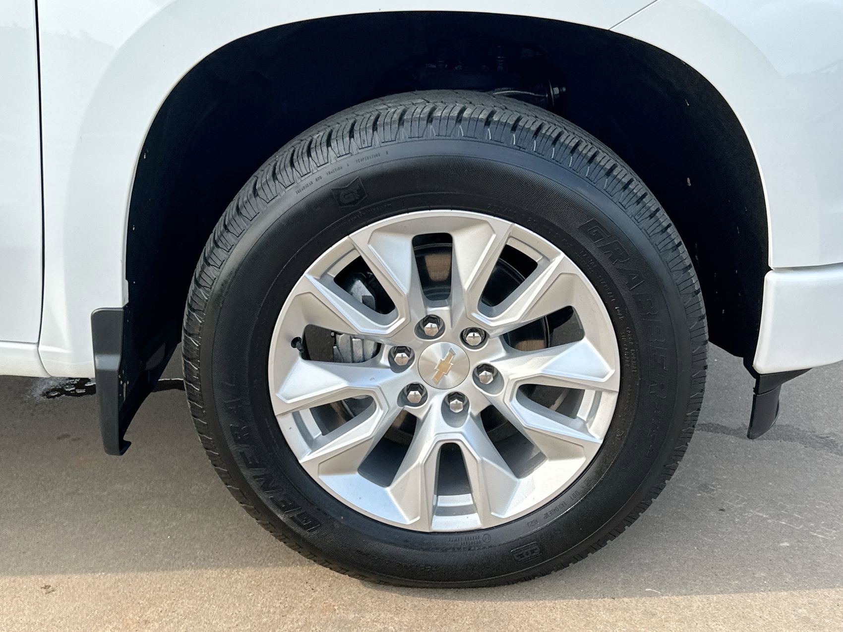 Used 2024 Chevrolet Silverado 1500 Custom RWD image 10