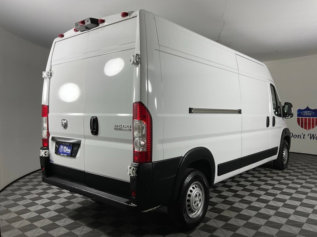Used 2025 RAM ProMaster 2500 w/ Convenience Group FWD image 3