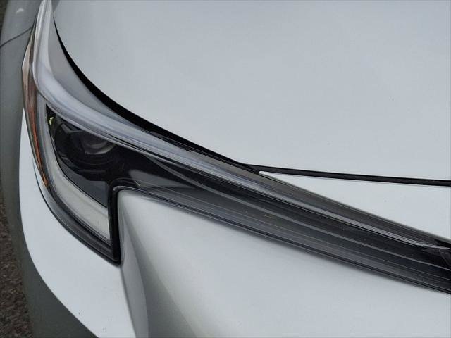 Certified 2025 Toyota Corolla XSE FWD image 30