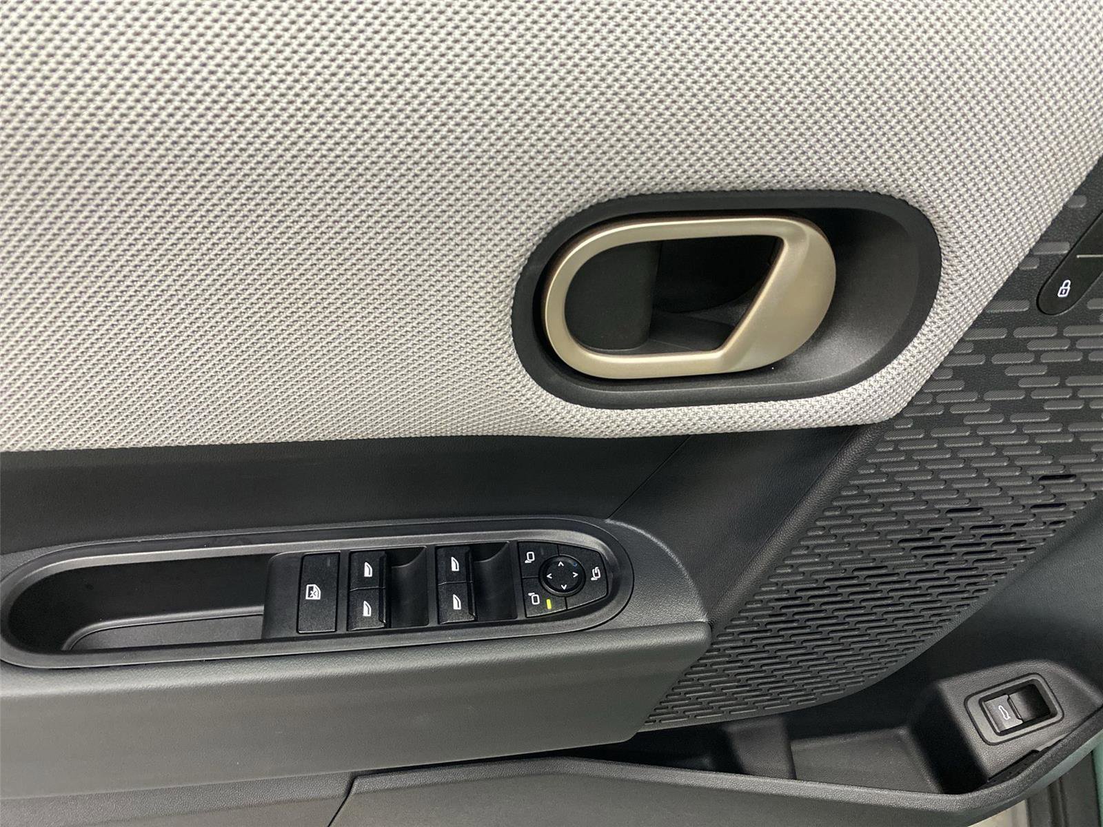 Certified 2025 MINI Cooper S FWD image 19