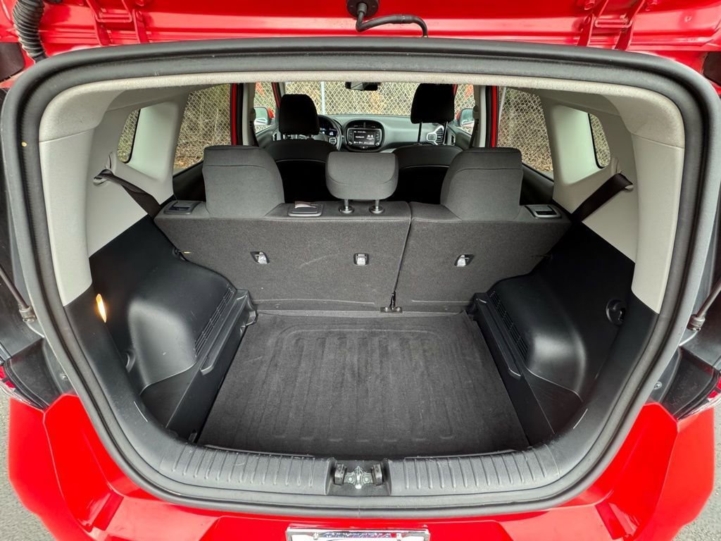Used 2024 Kia Soul LX w/ Option Group 015 image 11