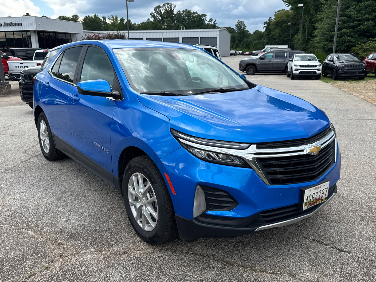 Used 2024 Chevrolet Equinox LT AWD/4WD image 3
