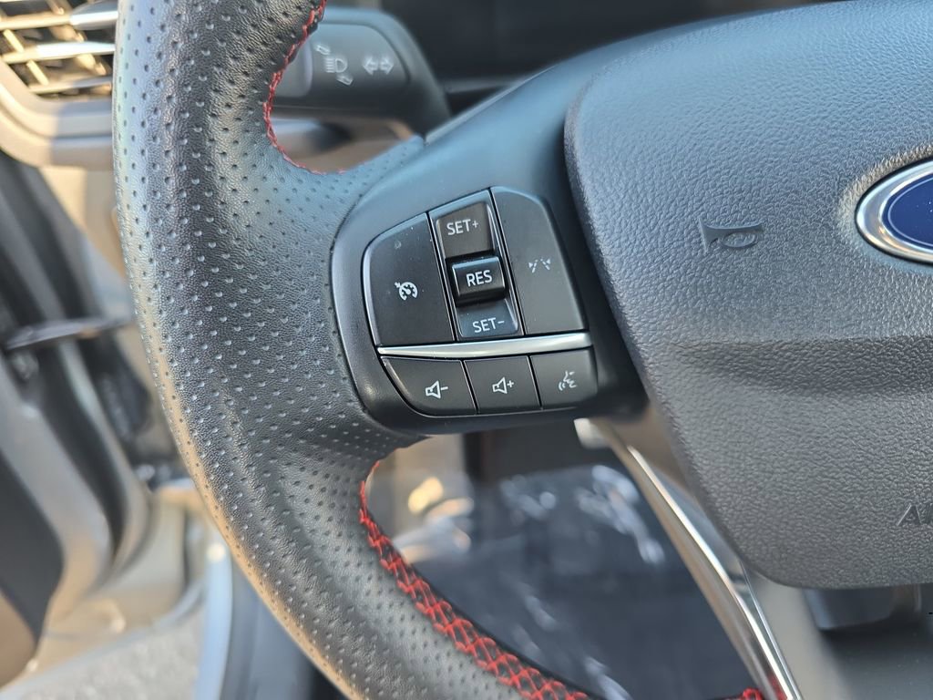 Used 2023 Ford Escape ST-Line AWD/4WD image 17
