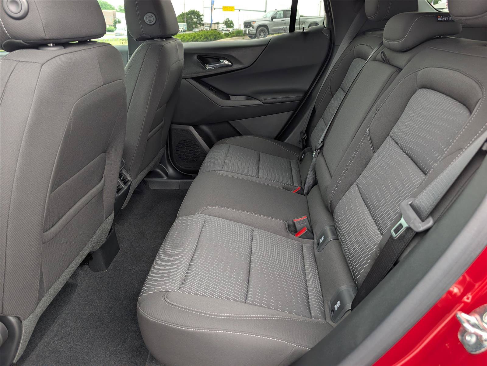New 2026 Chevrolet Equinox LT w/ Safety and Technology Package AWD/4WD image 9