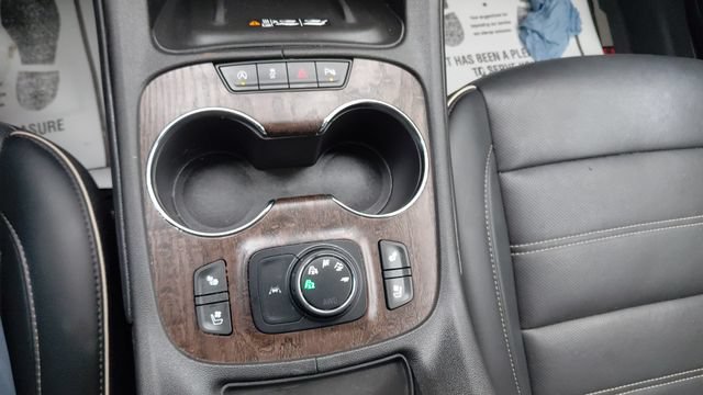 Used 2022 GMC Acadia Denali w/ Denali Ultimate Package AWD/4WD image 21