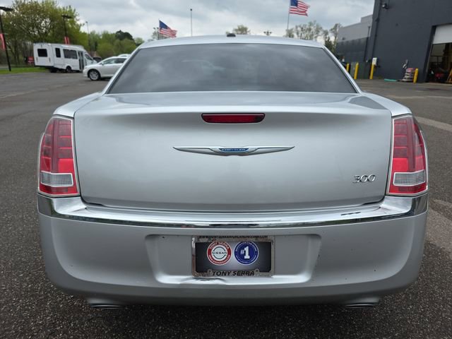 Used 2012 Chrysler 300 RWD image 22