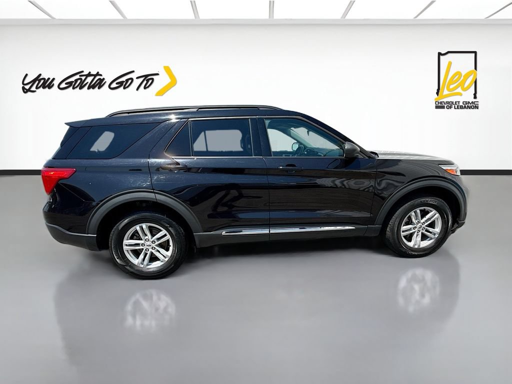 Used 2022 Ford Explorer XLT AWD/4WD image 4