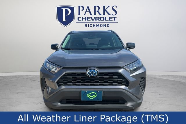 Used 2022 Toyota RAV4 LE image 2