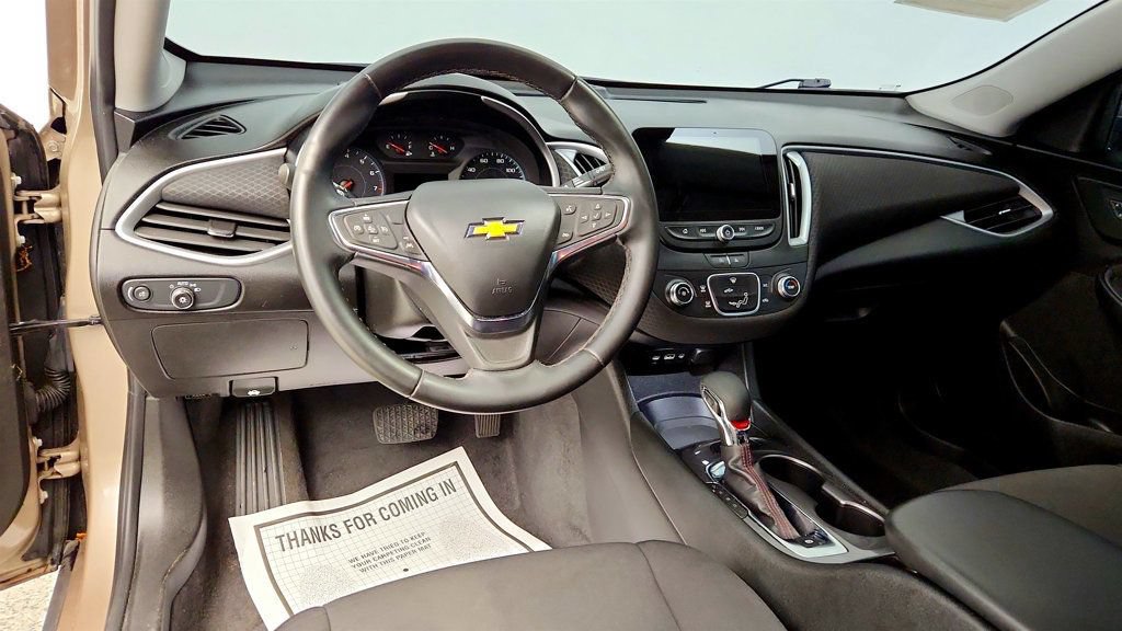 Used 2024 Chevrolet Malibu RS FWD image 11