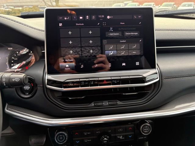 Used 2023 Jeep Compass Limited image 24