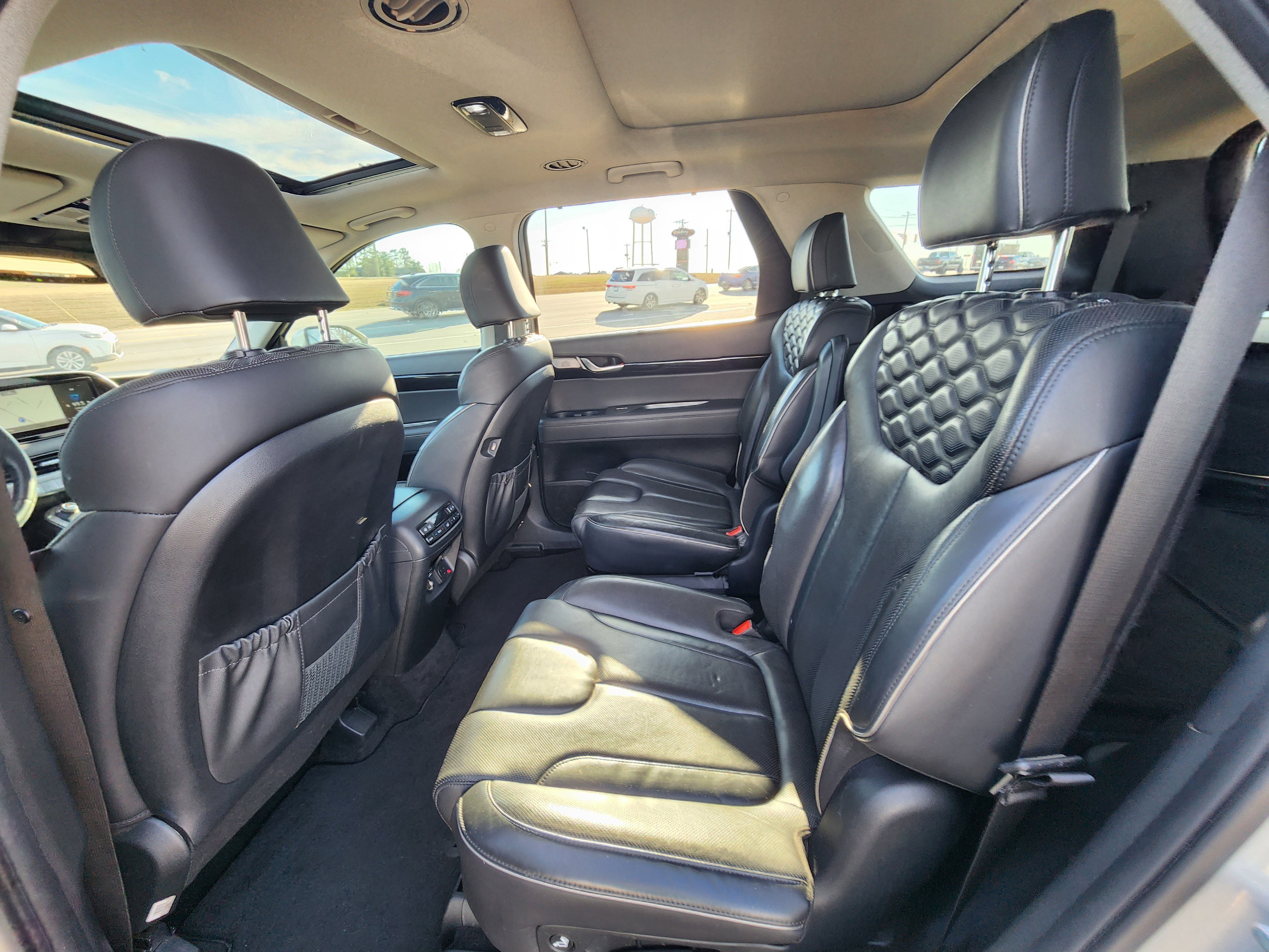 Used 2022 Hyundai Palisade Limited image 15