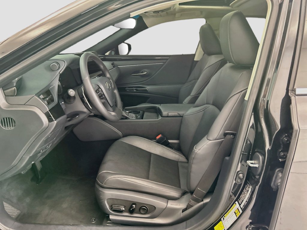 Used 2025 Lexus ES 350 w/ Accessory Package (Z2) FWD image 17