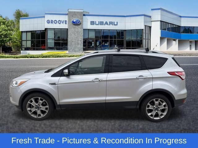 Used 2015 Ford Escape Titanium FWD image 2