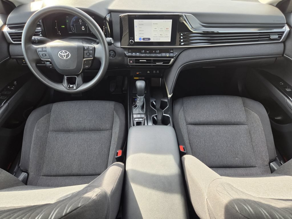Used 2025 Toyota Camry LE FWD image 13