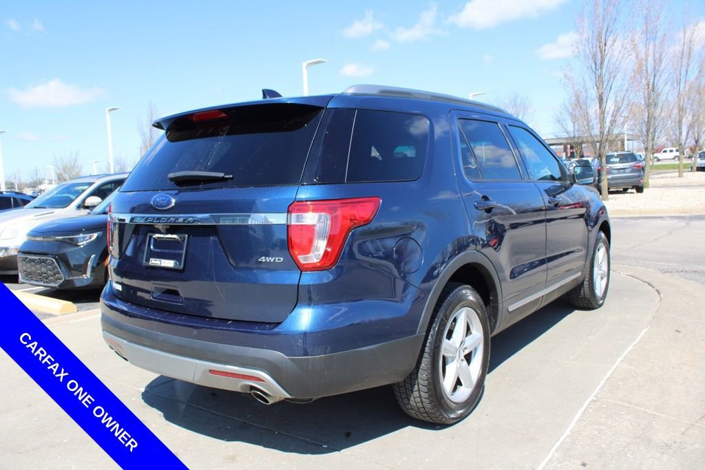 Used 2016 Ford Explorer XLT w/ Equipment Group 202A image 7