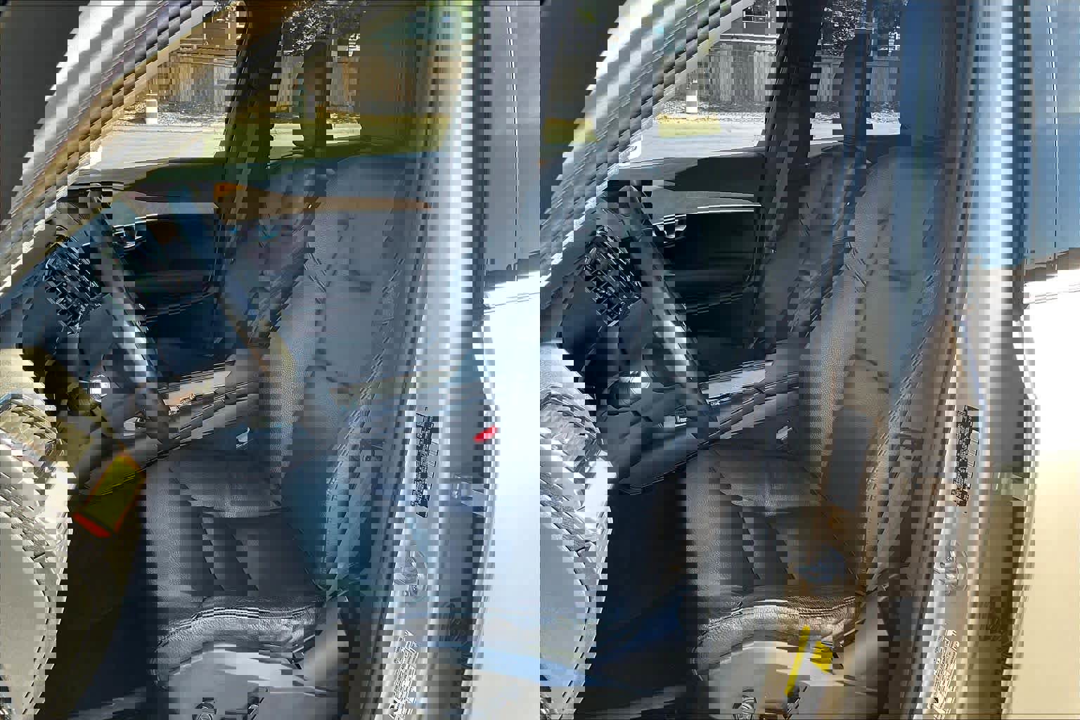 Used 2023 Volvo XC90 T8 Plus w/ Protection Package image 28