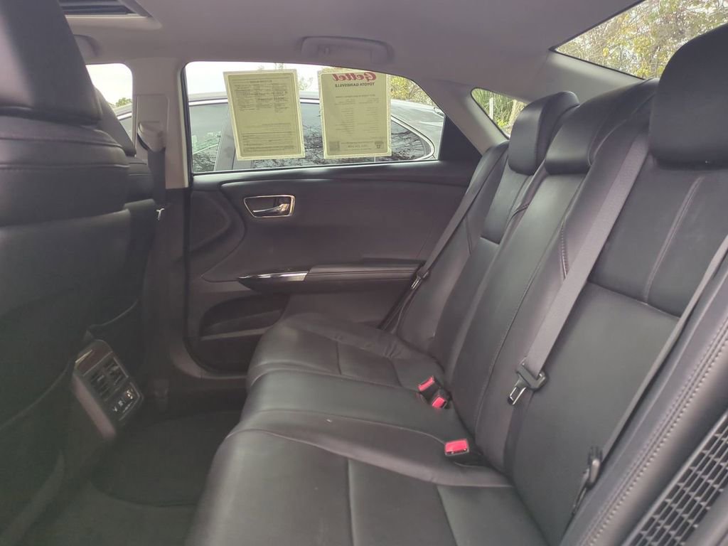 Used 2015 Toyota Avalon Limited image 13