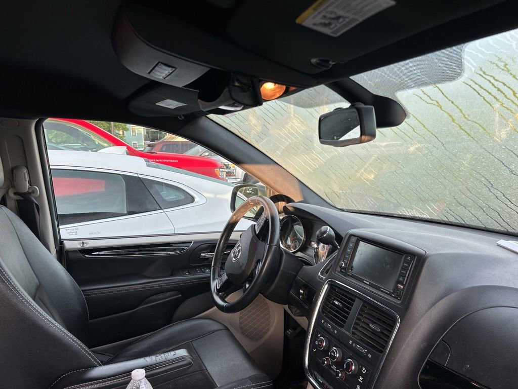 Used 2019 Dodge Grand Caravan SXT FWD image 10