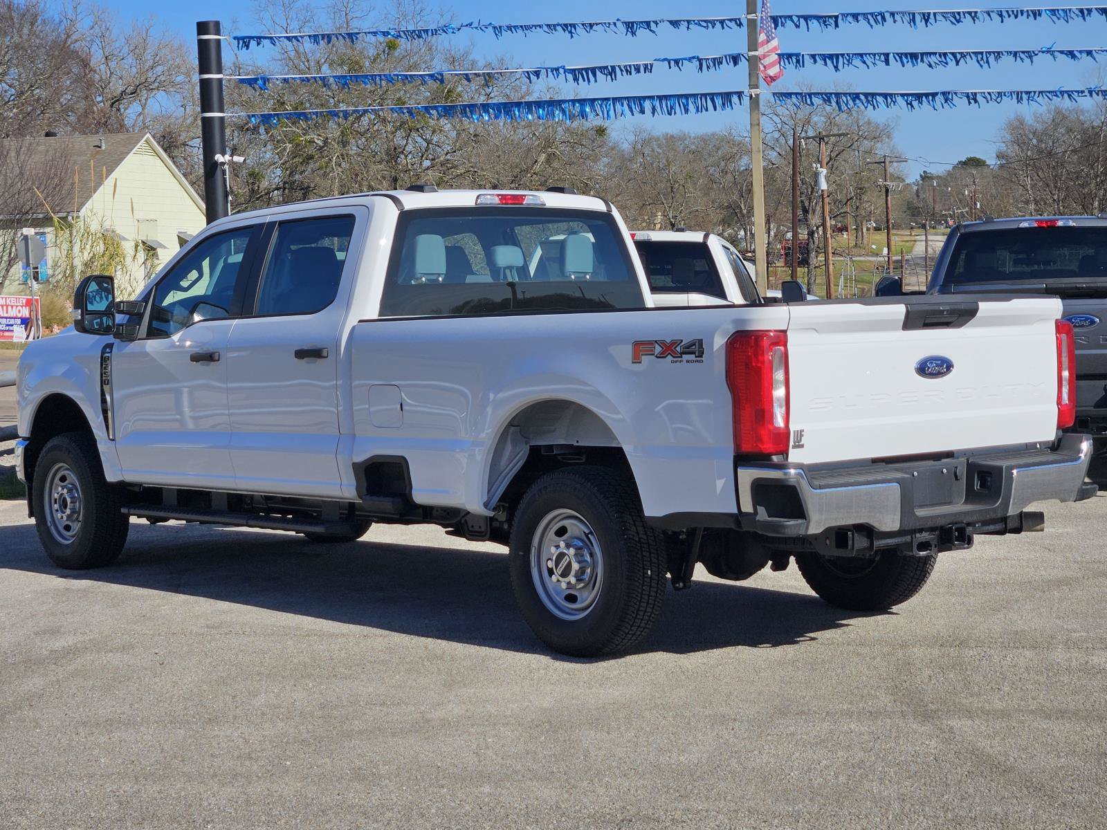 New 2026 Ford F250 XL w/ FX4 Off-Road Package AWD/4WD image 3
