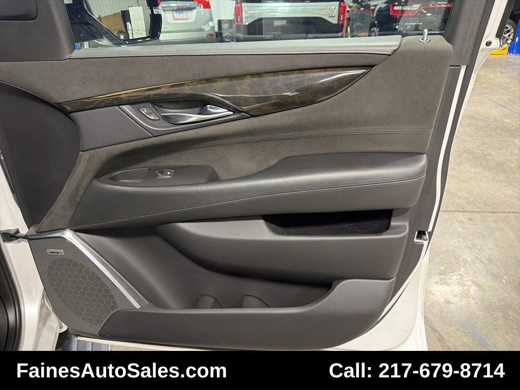 Used 2018 Cadillac Escalade Platinum image 94