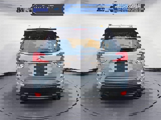 Used 2023 Subaru Forester Premium image 4