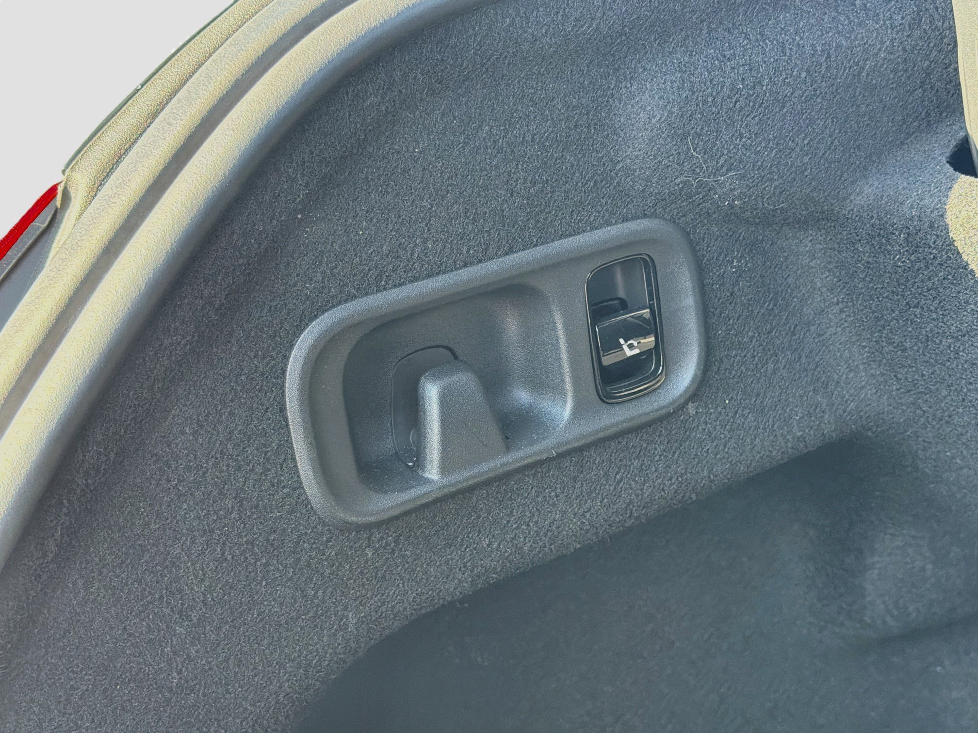 Used 2025 Mercedes-Benz C 300 4MATIC Sedan image 13
