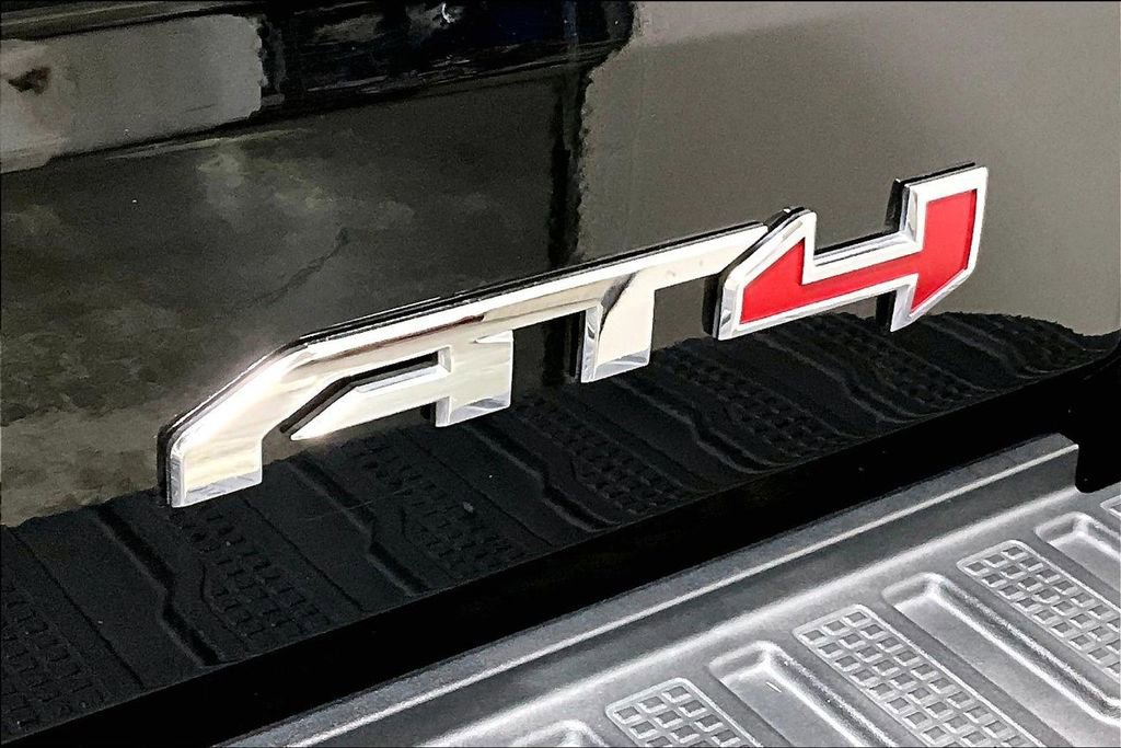 Used 2022 GMC Sierra 1500 AT4 w/ AT4 Preferred Package image 14
