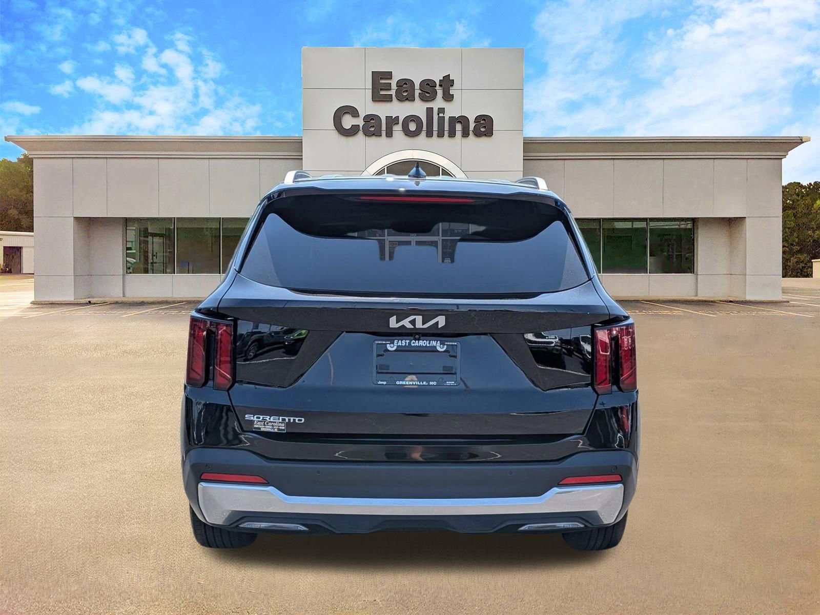 Used 2025 Kia Sorento S FWD image 4