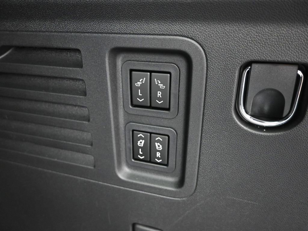 New 2026 Buick Enclave Avenir w/ Super Cruise Package image 12