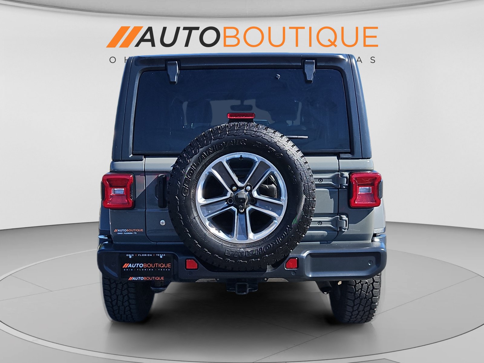 Used 2020 Jeep Wrangler Unlimited Sahara AWD/4WD image 4