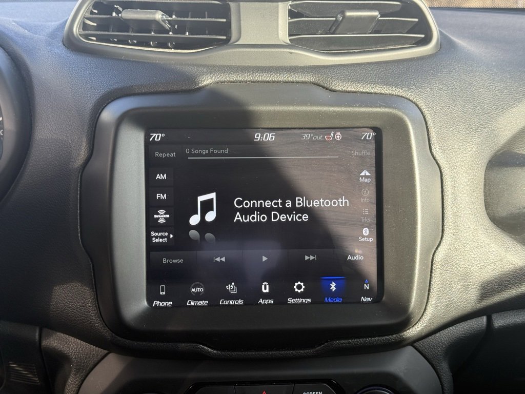 Used 2021 Jeep Renegade Trailhawk w/ Luxury Group III image 18