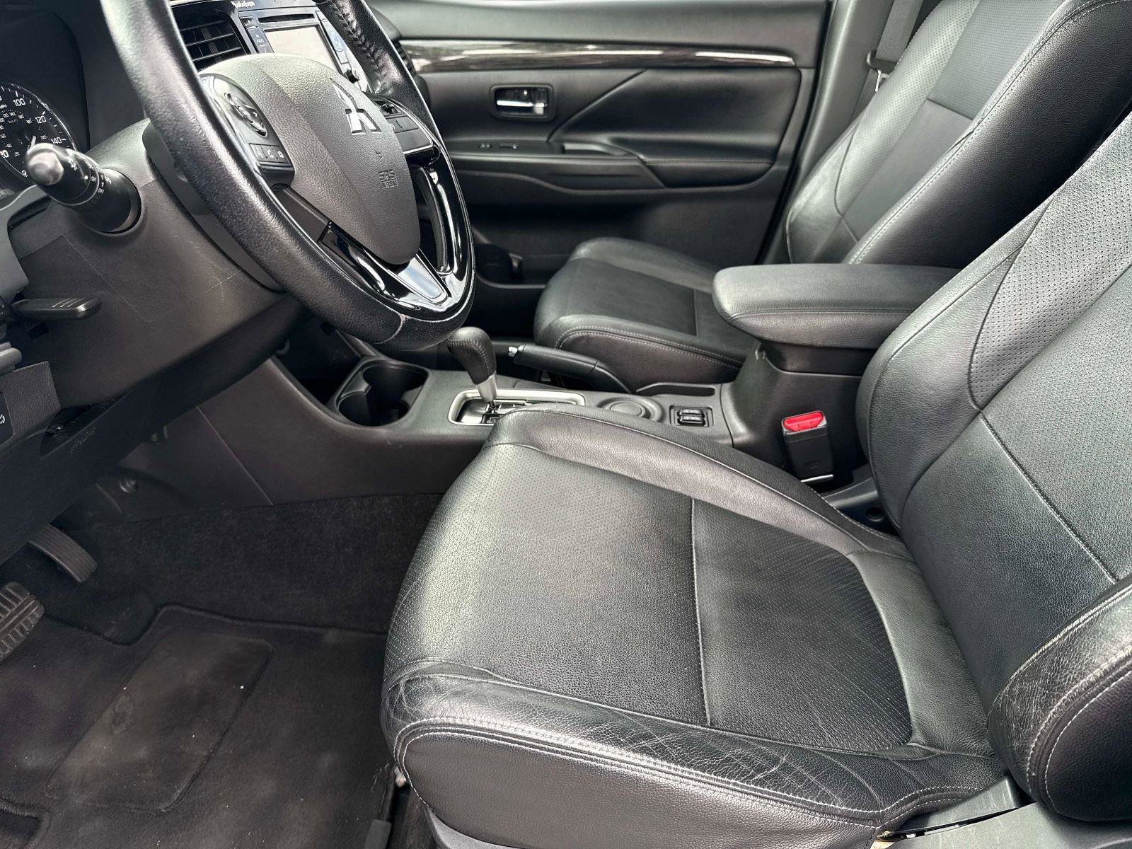 Used 2016 Mitsubishi Outlander SEL FWD image 20