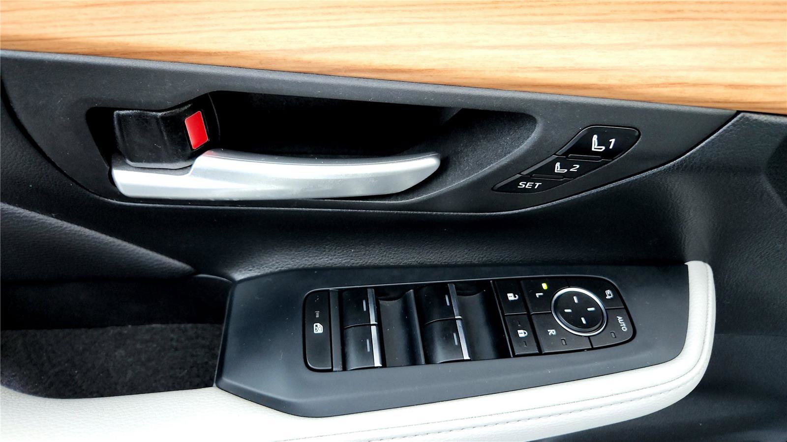 Used 2024 Toyota Grand Highlander Limited image 29