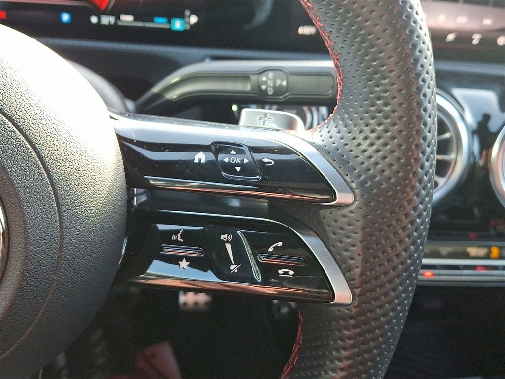Used 2024 Mercedes-Benz CLA 250 4MATIC image 23