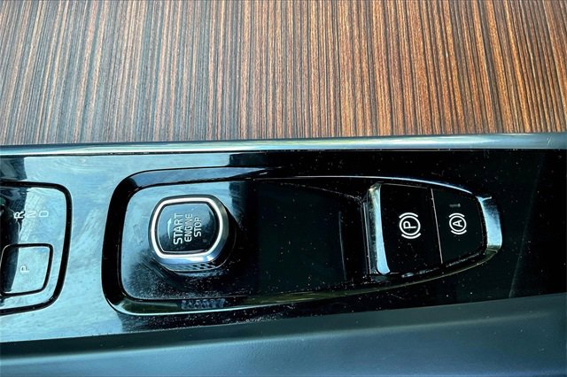 Certified 2023 Volvo XC60 B6 Ultimate image 32