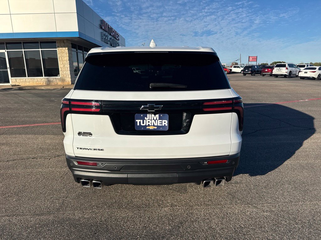 Used 2024 Chevrolet Traverse LS w/ Midnight/Sport Edition FWD image 4